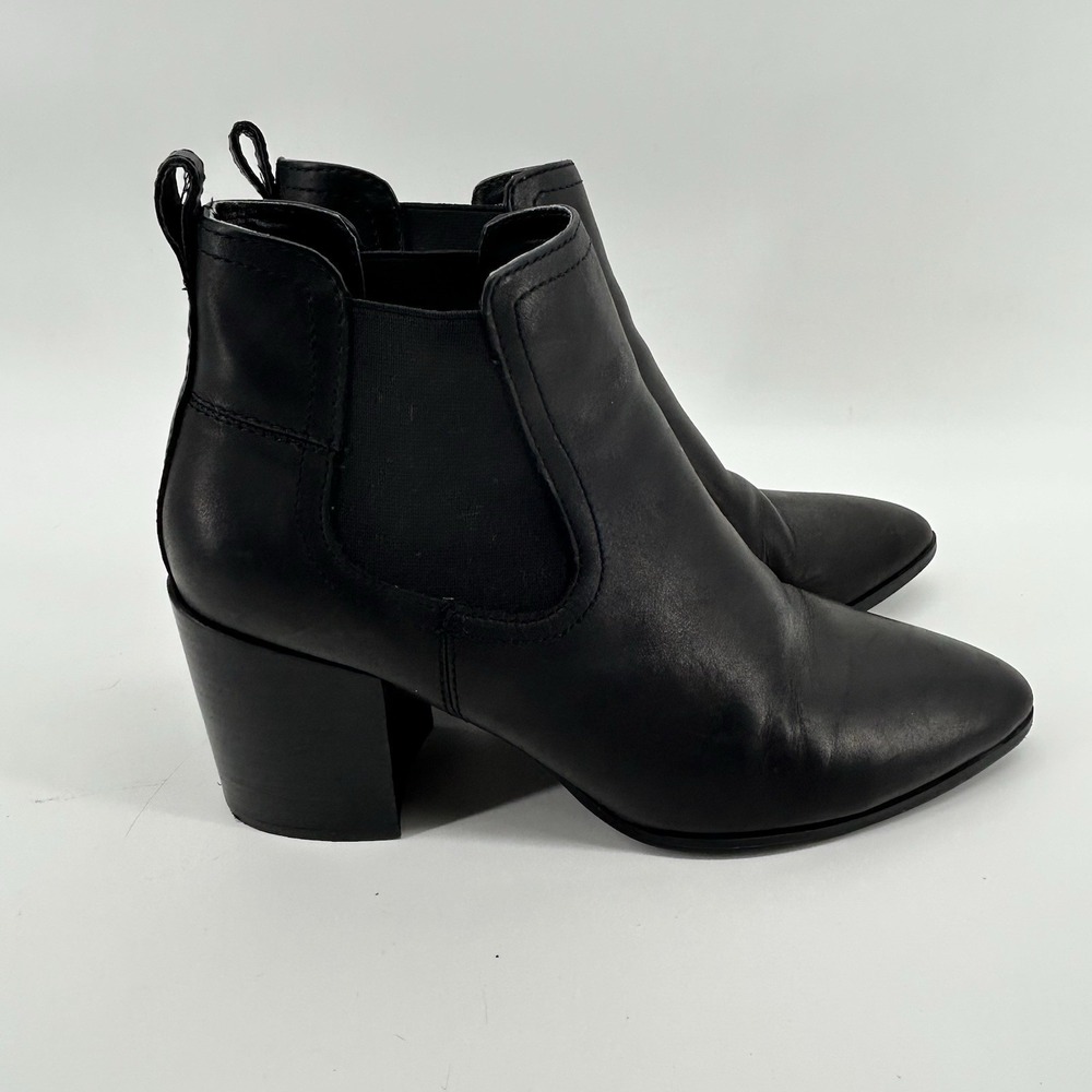 Steve Madden Odo Chelsea Boots Womens 10M Black Leather Block Heel Ankle Boot